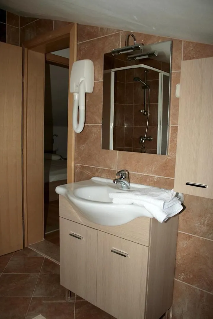 Fineda Grande Apartments Porec Guest house