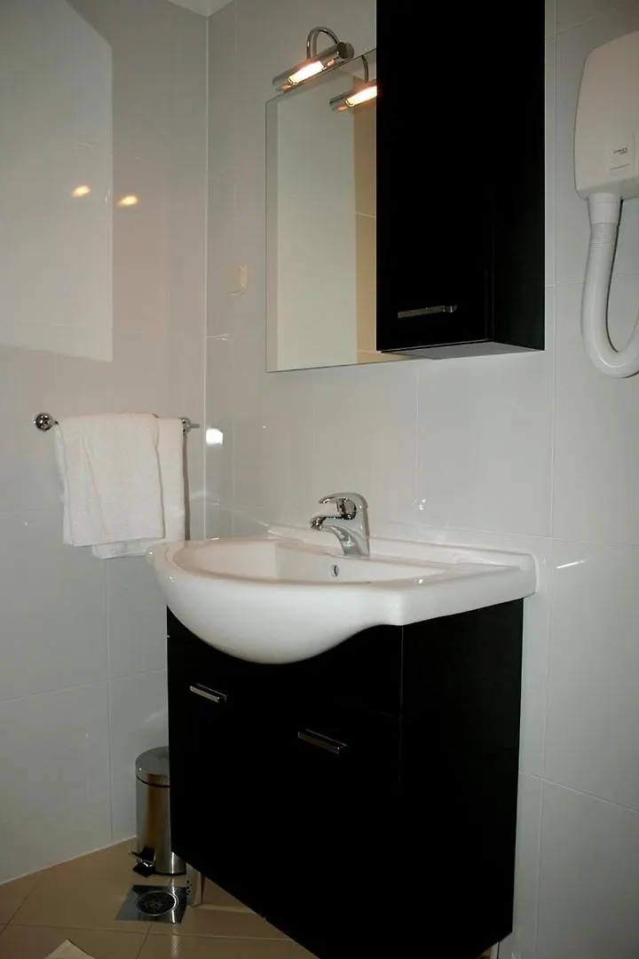 Fineda Grande Apartments بوريتش