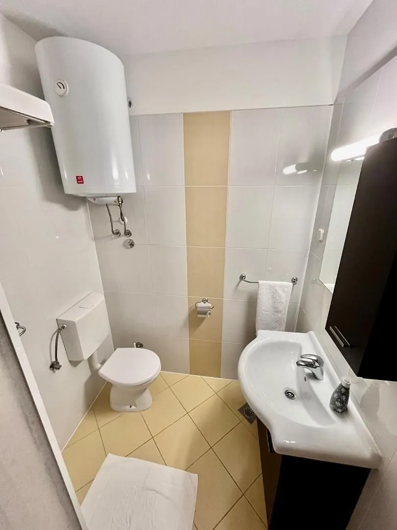 Fineda Grande Apartments بوريتش